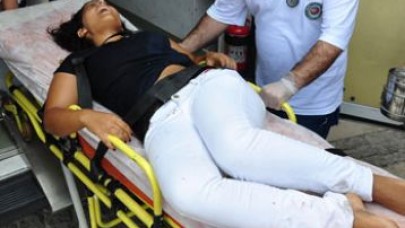 Önce kızını sonra kendisini bıçakladı