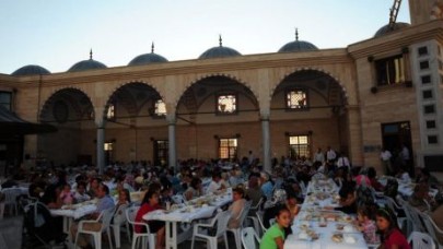BEYLİKDÜZÜ’NDE İLK İFTAR TOPU PATLADI