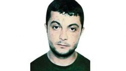 Boşanmak isteyen eşe koca işkencesi