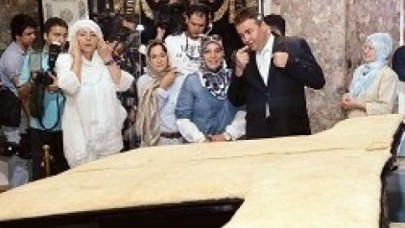 Hırka-i Şerif’i verin size Boğaz'da saray yaptıralım