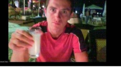 Alkol alıp denize girdi...