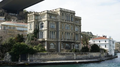 Pahalı yalı satışa çıktı