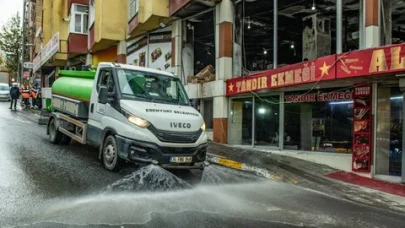 İnönü Mahallesi’ndeki Yangın Sonrası Bölgeyi Esenyurt Belediyesi Temizledi