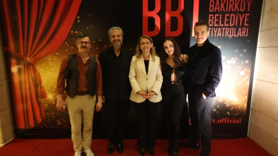 “Çirkin”e yıldızlar geçidi galası