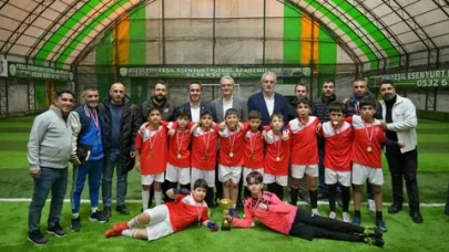 Esenyurt Belediyesi Futbol Turnuvasını Sürdürüyor