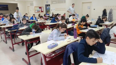 İhlas Kolejinden Bursluluk Sınavına Giren Her Öğrenciye Ücretsiz Rehberlik Hizmeti