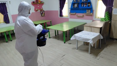 Bayrampaşa’da okullar dezenfekte ediliyor
