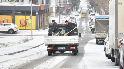 BEYLİKDÜZÜ BELEDİYESİ KAR YAĞIŞINA KARŞI SAHADA