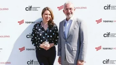 Tosyalı, genç sanatçıları destekliyor