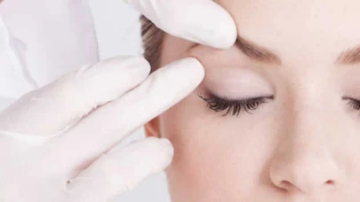 30’lu yaşlarda göz kapağı estetiği: estetik trend mi?