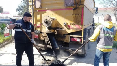 Silivri Belediyesi yol bakım çalışmalarını sürdürüyor