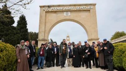 KÜÇÜKÇEKMECE BELEDİYESİ EMEKLİ ÇİFTLERİ ÇANAKKALE'YE GÖTÜRDÜ