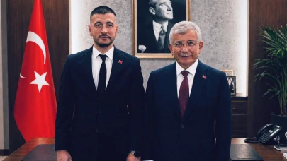 Cengiz Özyurt: Siyasette Seviye Makamla Değil Üslupla Ölçülür