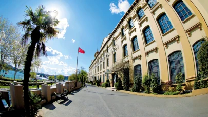 Kadir Has Üniversitesi Lise Öğrencilerini Geleceğe Hazırlıyor