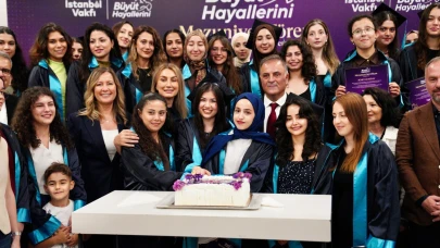 İBB'nin 267 bursiyeri daha mezun oldu