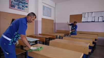 Arnavutköy’de Ders Zili Öncesi Okullarda Temizlik Seferberliği