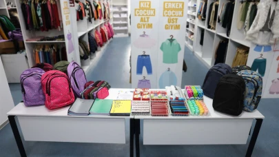 Küçükçekmece'de Öğrencilere Beslenme ve Kırtasiye Yardımı