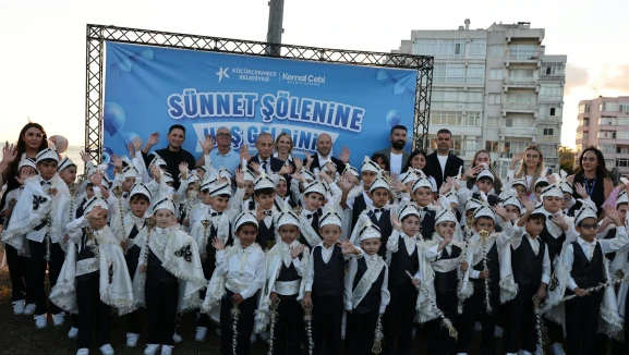 Toplu Sünnet Şöleni Renkli Görüntülere Sahne Oldu