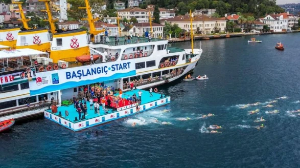 Kıtalararası Yüzme Yarışı'na İBB'den Destek