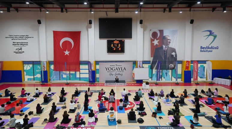 Beylikdüzü güne yogayla başladı