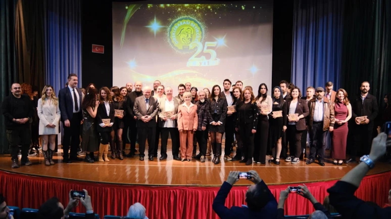 TBŞT direklerarası seyirci ödüllerinden çifte zaferle döndü...