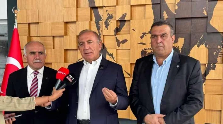Gürsel Tekin: "Farklı adımlarımız olmayacak ama farklı söylemlerimiz olacak"
