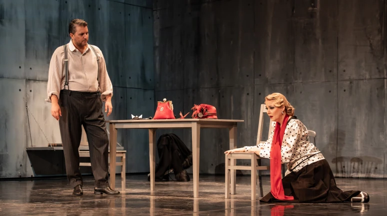 Süreyya'da çifte prömiyer