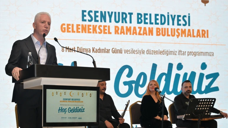 İstanbul Valisi Davut Gül Kadın Günü iftarına katıldı