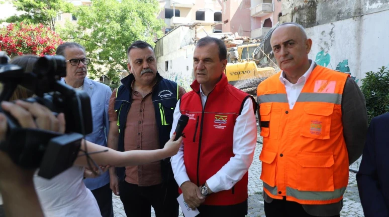 Büyükçekmece’de riskli konutlarda yıkıma devam
