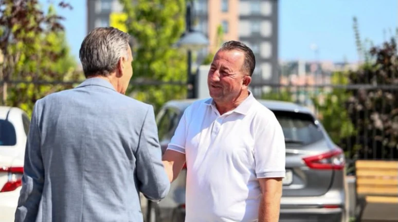 Başkan Vekili Yalçın Ekici, Birlikte Dayanışma Marketi'nde İncelemelerde Bulundu