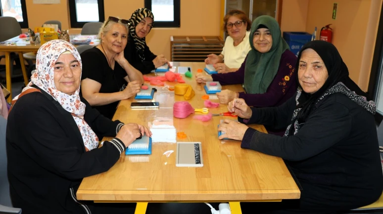 Ümraniye'de Aktif Yaş Al Merkezi Etkinliklerine Devam Ediyor