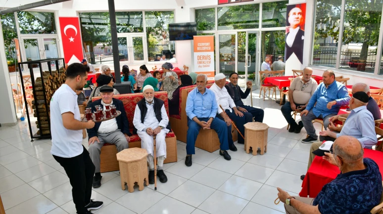 Esenyurt'ta Derviş Emekli Evi İlgi Görüyor