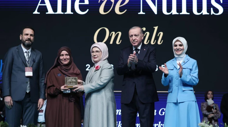 Bağcılar Belediyesi personeli olan koruyucu baba Seydullah Yuyucu, yüzlerce aileye ilham oldu