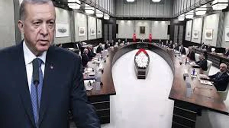 Cumhurbaşkanlığı Kabinesi Cumhurbaşkanı Erdoğan başkanlığında toplanıyor.