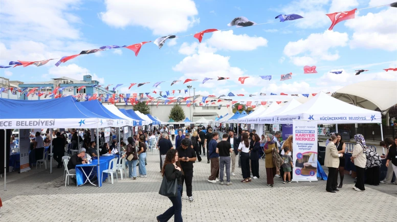 Küçükçekmece'de 3.İstihdam ve Kariyer Fuarı Düzenlendi