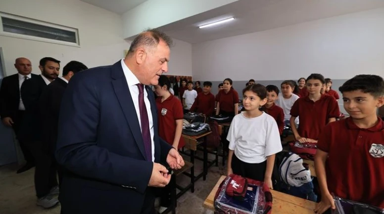 İBB'den Öğrencilere Kırtasiye Desteği
