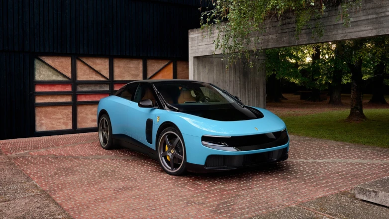 Ferrari ilk elektrikli arabası Luce'u tanıttı