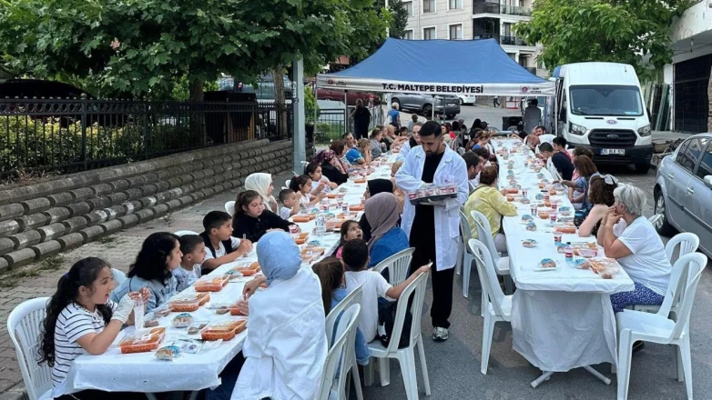 Maltepe halkı oruç açtı