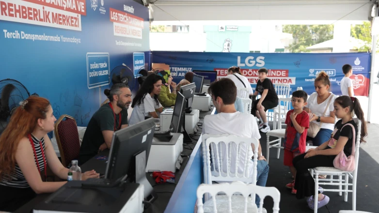 İBB’DEN LGS TERCİHLERİNE ÜCRETSİZ DANIŞMANLIK