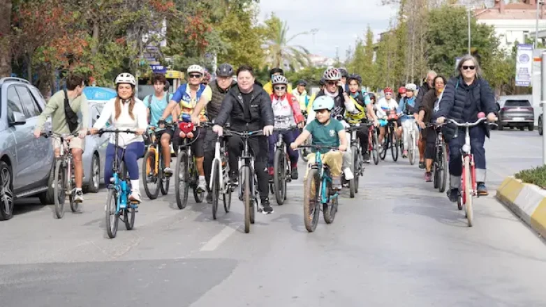 Kadıköy’de “Şehir Senin, Pedal Çevir” Etkinliği