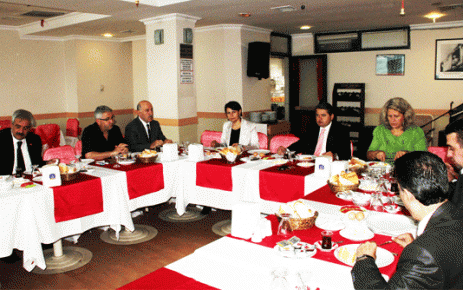 Avcılar Kaymakamı muhtarlar ile buluştu