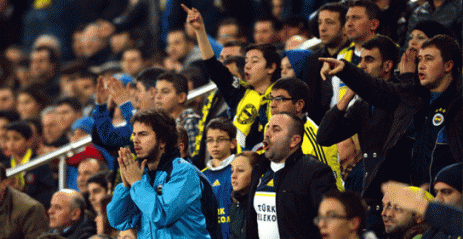 Kadıköy'de İstifa Tezahüratları