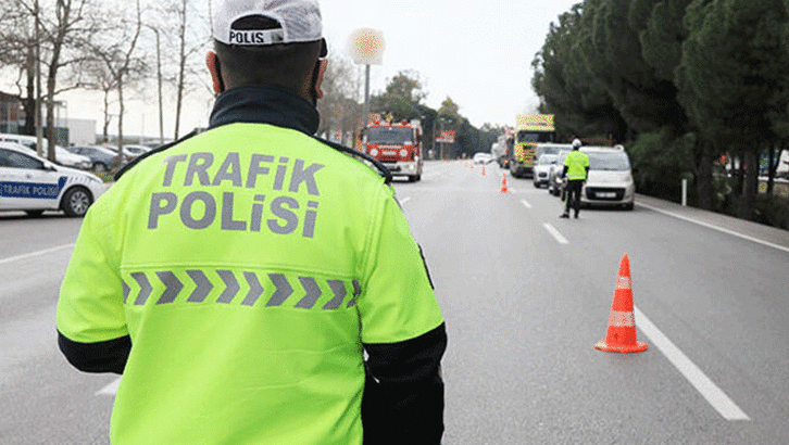 Sürücüler dikkat! İstanbulda bazı yollar trafiğe kapatıldı