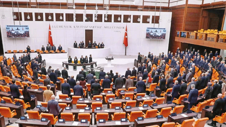 4 yeni parti geldi! 15 partili en renkli Meclis