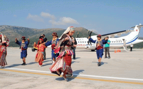 Türkiye'nin en büyük adasına ilk uçak seferi