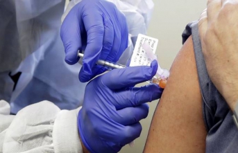 Sağlık Bakanlığı'ndan koronavirüs aşısı olanlarla ilgili flaş karar
