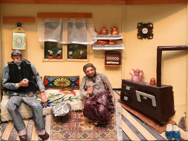 Atakent kültür ve sanat merkezi: 3 kadın eliyle üretilen rölyef sergisi