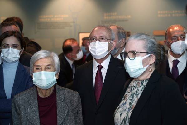 CHP Genel Başkanı Kılıçdaroğlu: Ahmet Vafık İsvan Sergisi”nin açılışını gerçekleştirdi